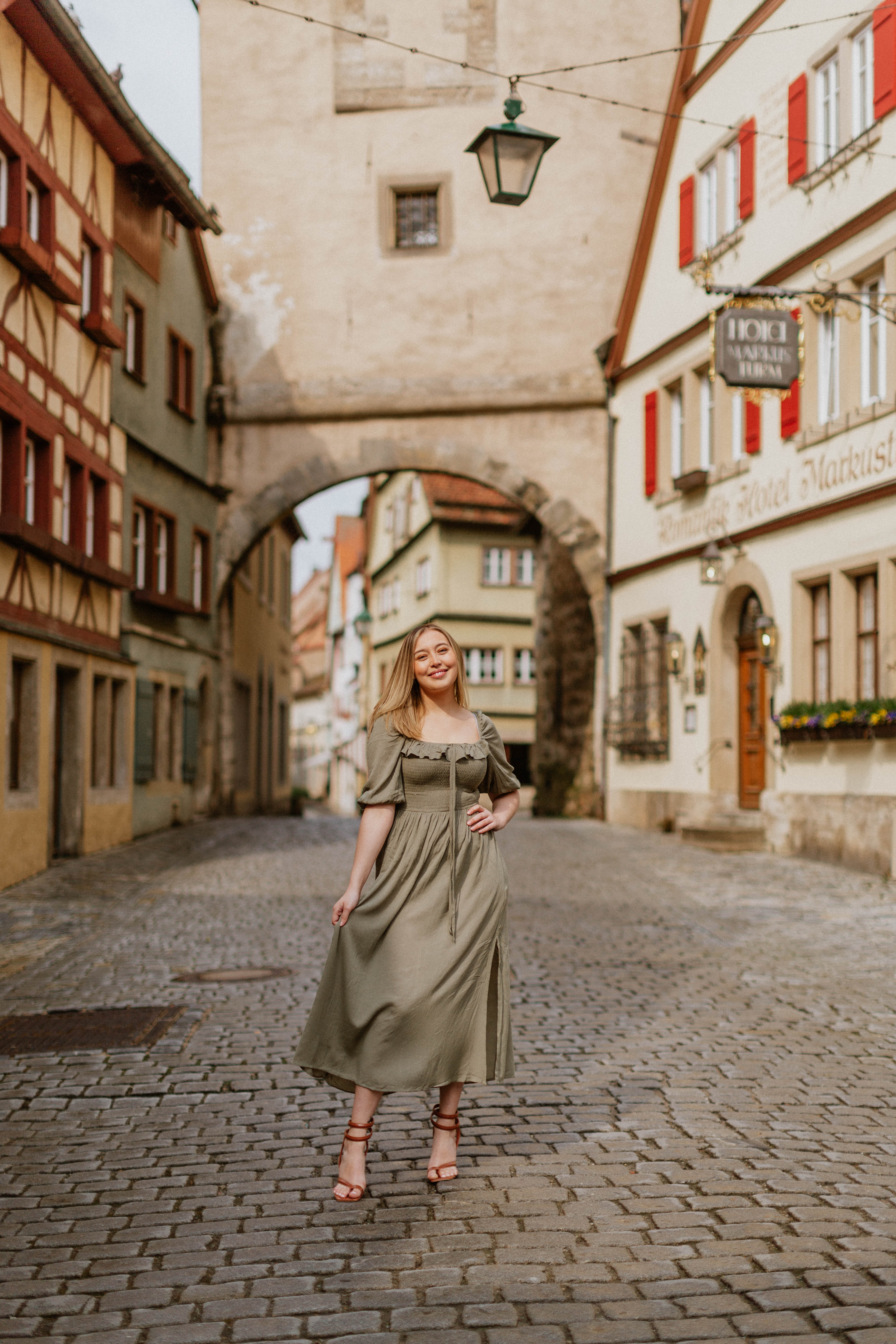 https://steamfoxphotography.com/wp-content/uploads/2022/01/steamfox_photography-web-miss_china-rothenburg_ob_der_tauber-boudoir_photography-bavaria_germany-01.jpg