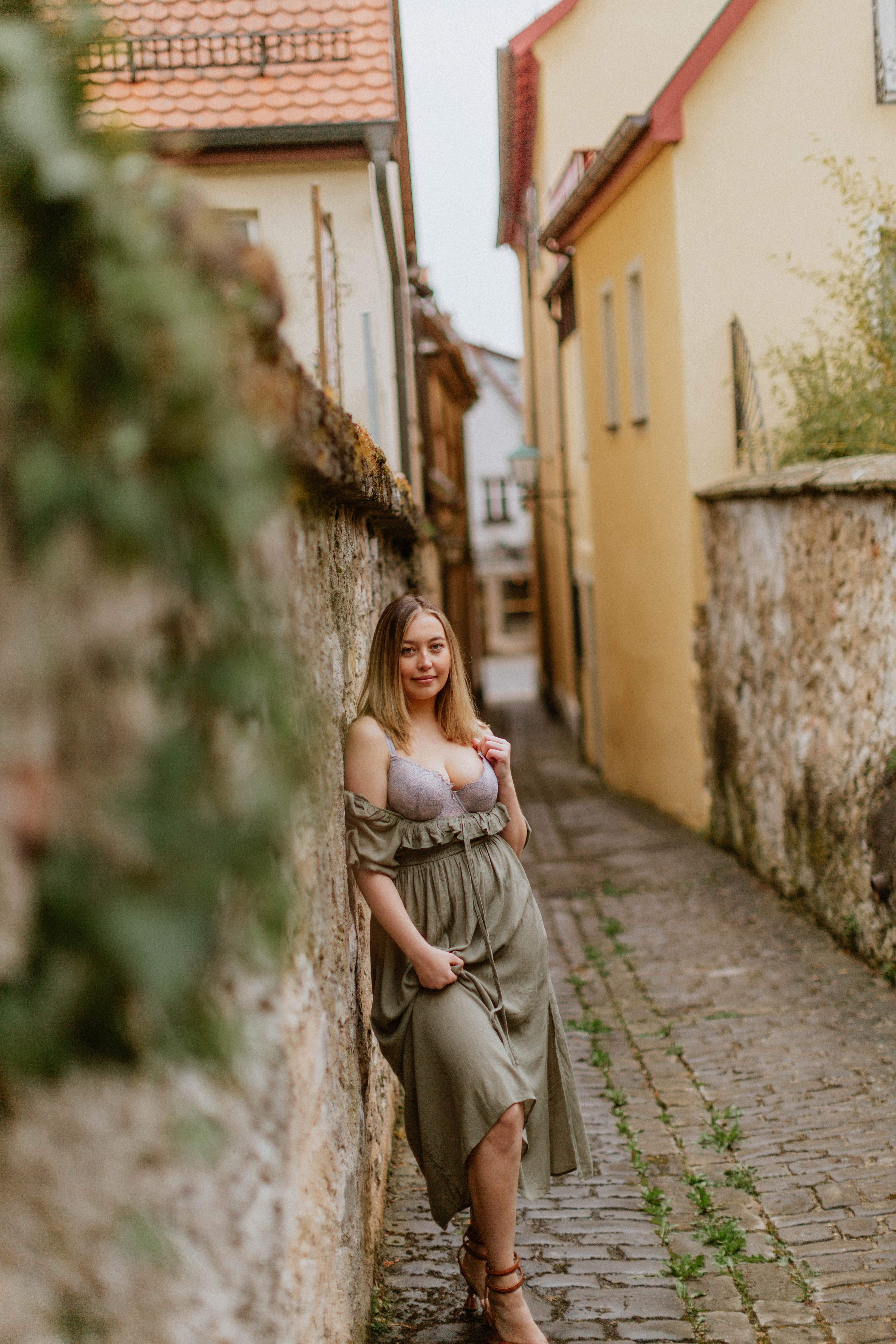 https://steamfoxphotography.com/wp-content/uploads/2022/01/steamfox_photography-web-miss_china-rothenburg_ob_der_tauber-boudoir_photography-bavaria_germany-06.jpg