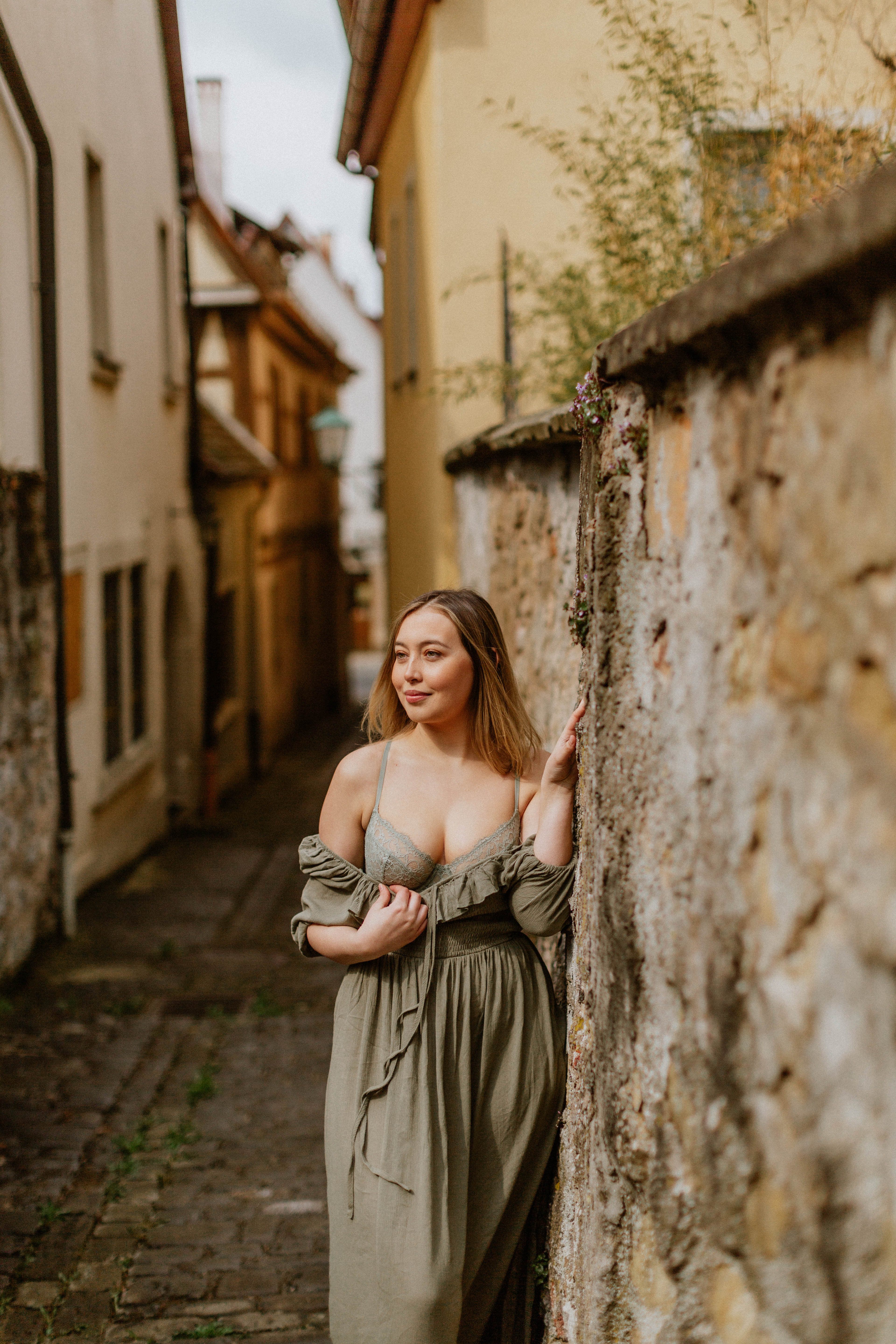 https://steamfoxphotography.com/wp-content/uploads/2022/01/steamfox_photography-web-miss_china-rothenburg_ob_der_tauber-boudoir_photography-bavaria_germany-09.jpg