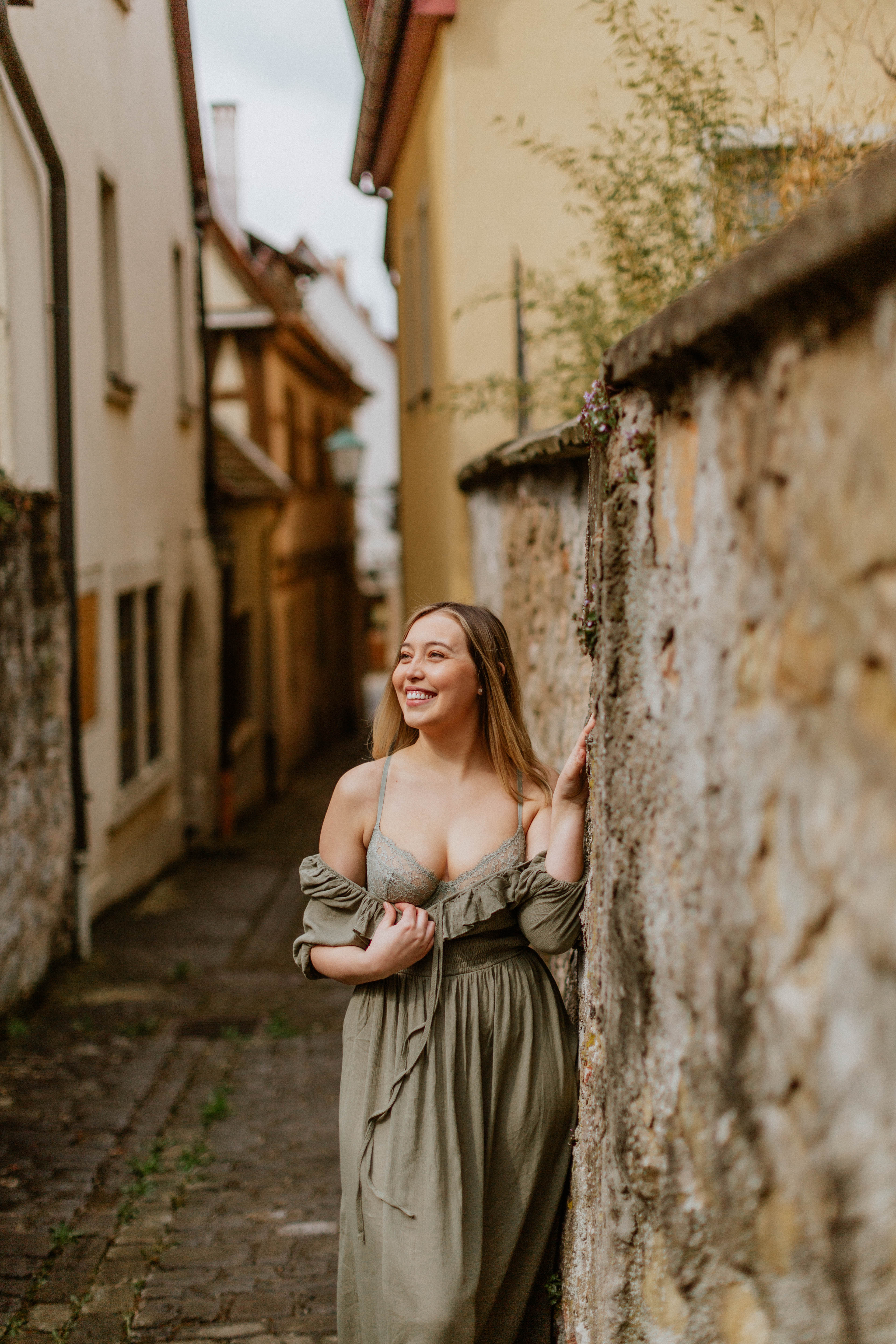 https://steamfoxphotography.com/wp-content/uploads/2022/01/steamfox_photography-web-miss_china-rothenburg_ob_der_tauber-boudoir_photography-bavaria_germany-10.jpg