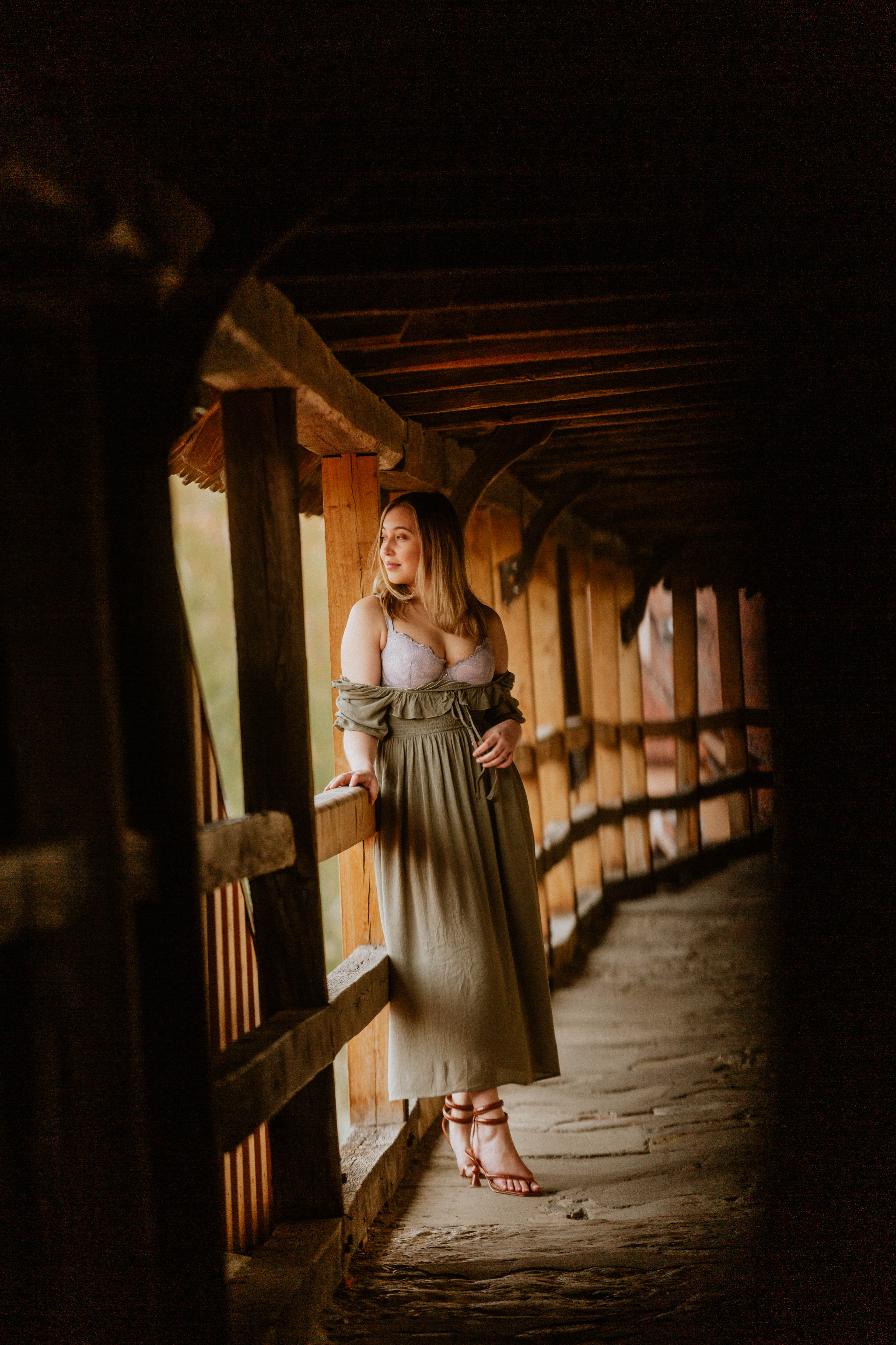 https://steamfoxphotography.com/wp-content/uploads/2022/01/steamfox_photography-web-miss_china-rothenburg_ob_der_tauber-boudoir_photography-bavaria_germany-24.jpg