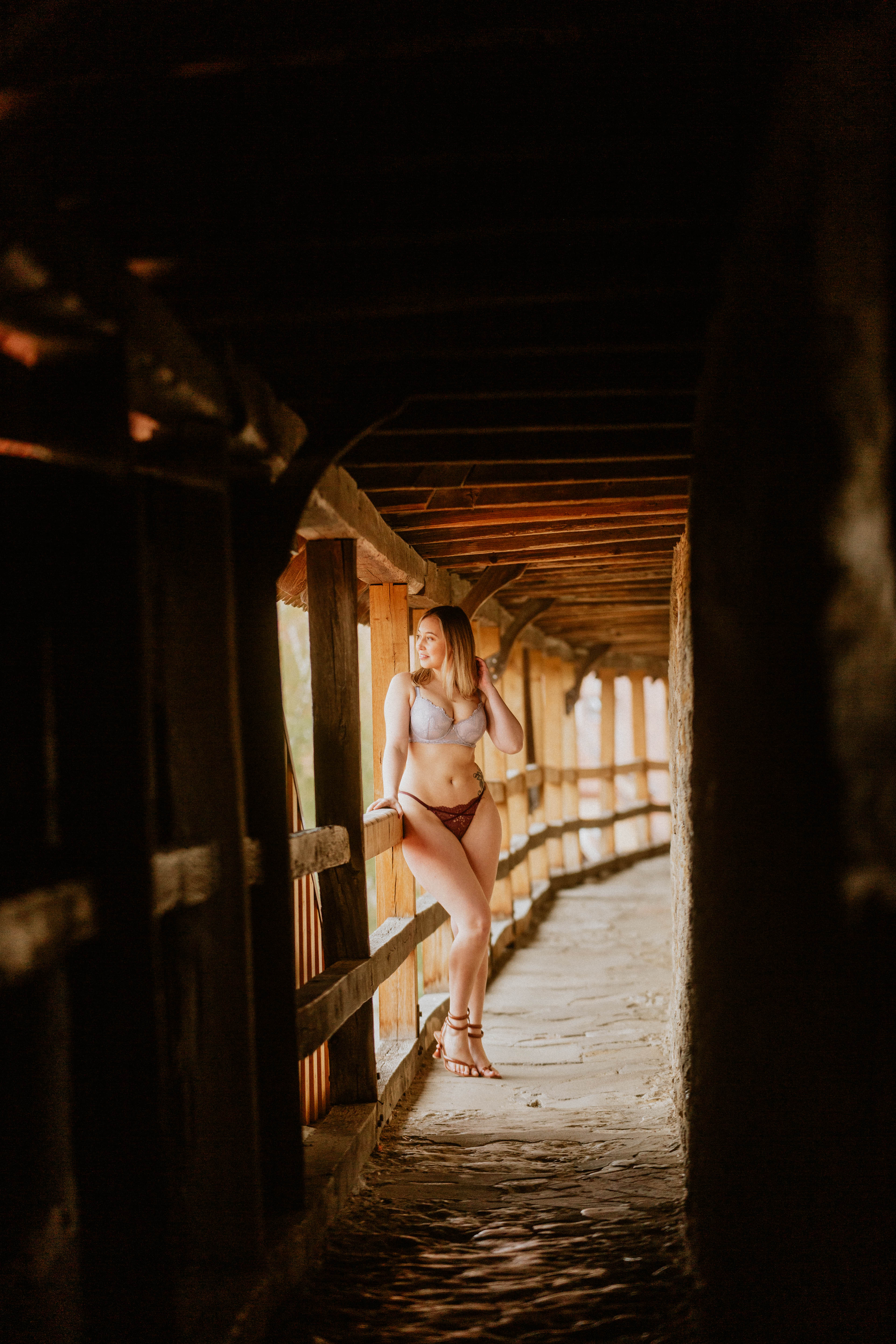 https://steamfoxphotography.com/wp-content/uploads/2022/01/steamfox_photography-web-miss_china-rothenburg_ob_der_tauber-boudoir_photography-bavaria_germany-29.jpg