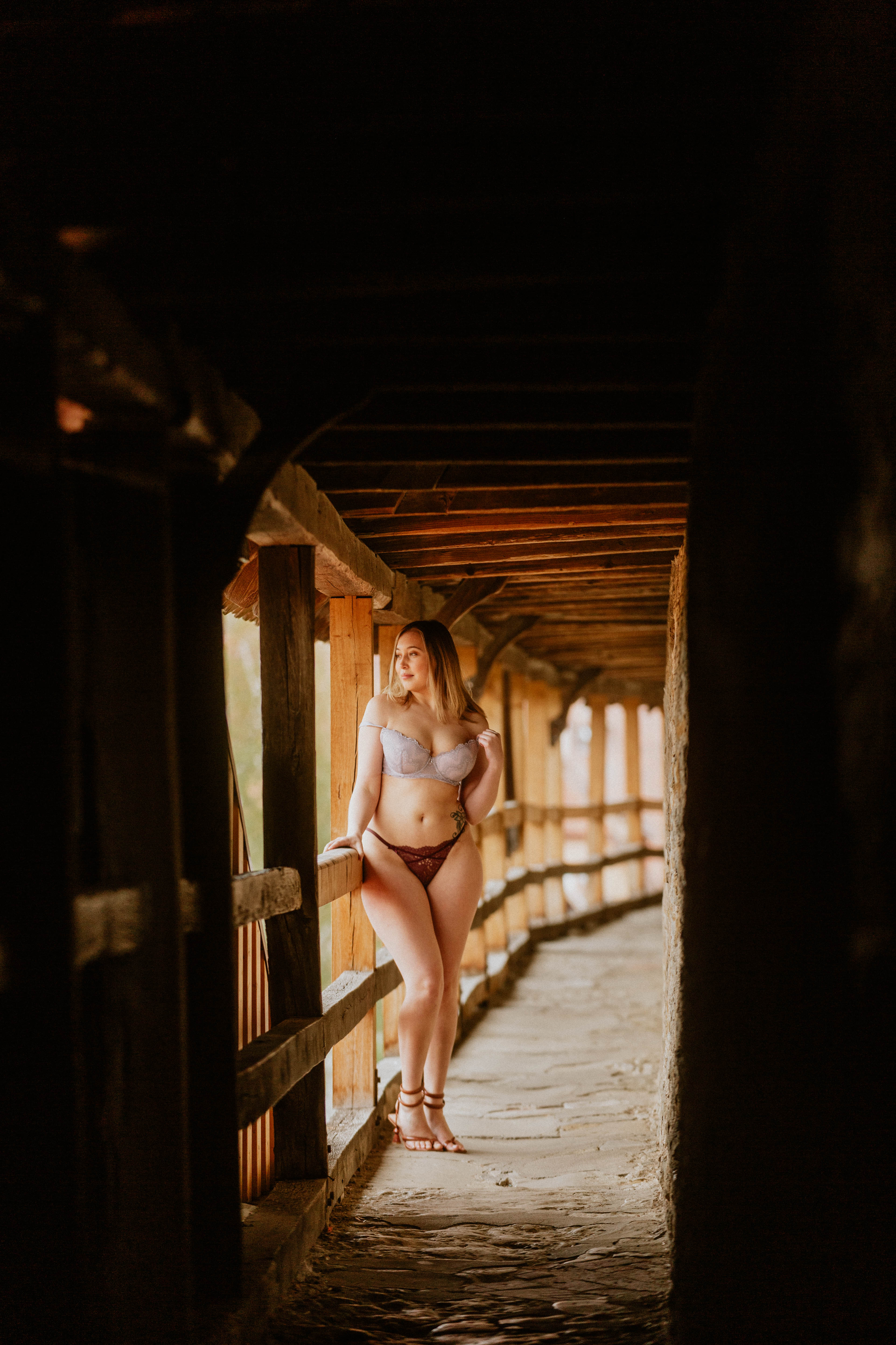 https://steamfoxphotography.com/wp-content/uploads/2022/01/steamfox_photography-web-miss_china-rothenburg_ob_der_tauber-boudoir_photography-bavaria_germany-33.jpg