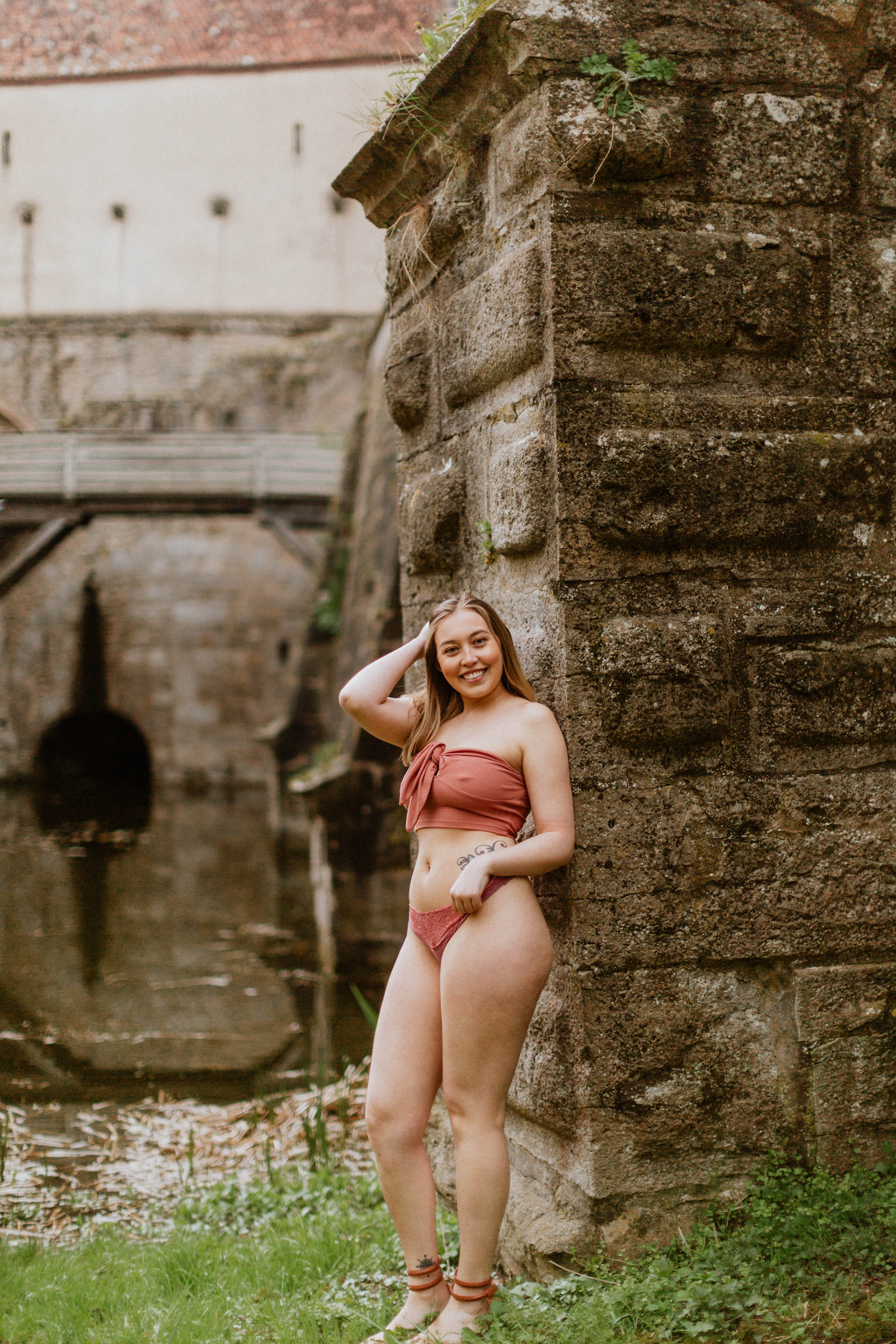 https://steamfoxphotography.com/wp-content/uploads/2022/01/steamfox_photography-web-miss_china-rothenburg_ob_der_tauber-boudoir_photography-bavaria_germany-43.jpg