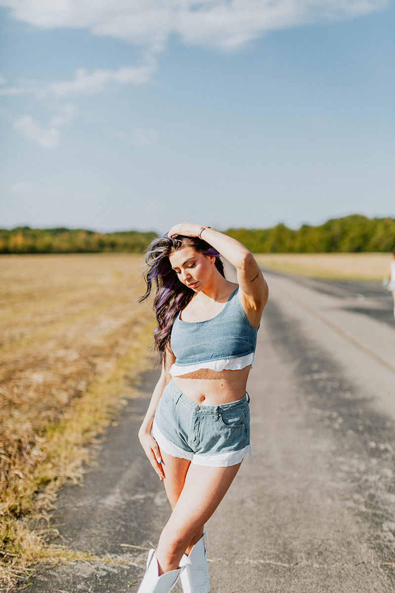 https://steamfoxphotography.com/wp-content/uploads/2022/12/steamfox_photography-web-cornelia_fort_airport-boudoir_photography-nashville_tennessee-ford_bronco-car_wash-01.jpg